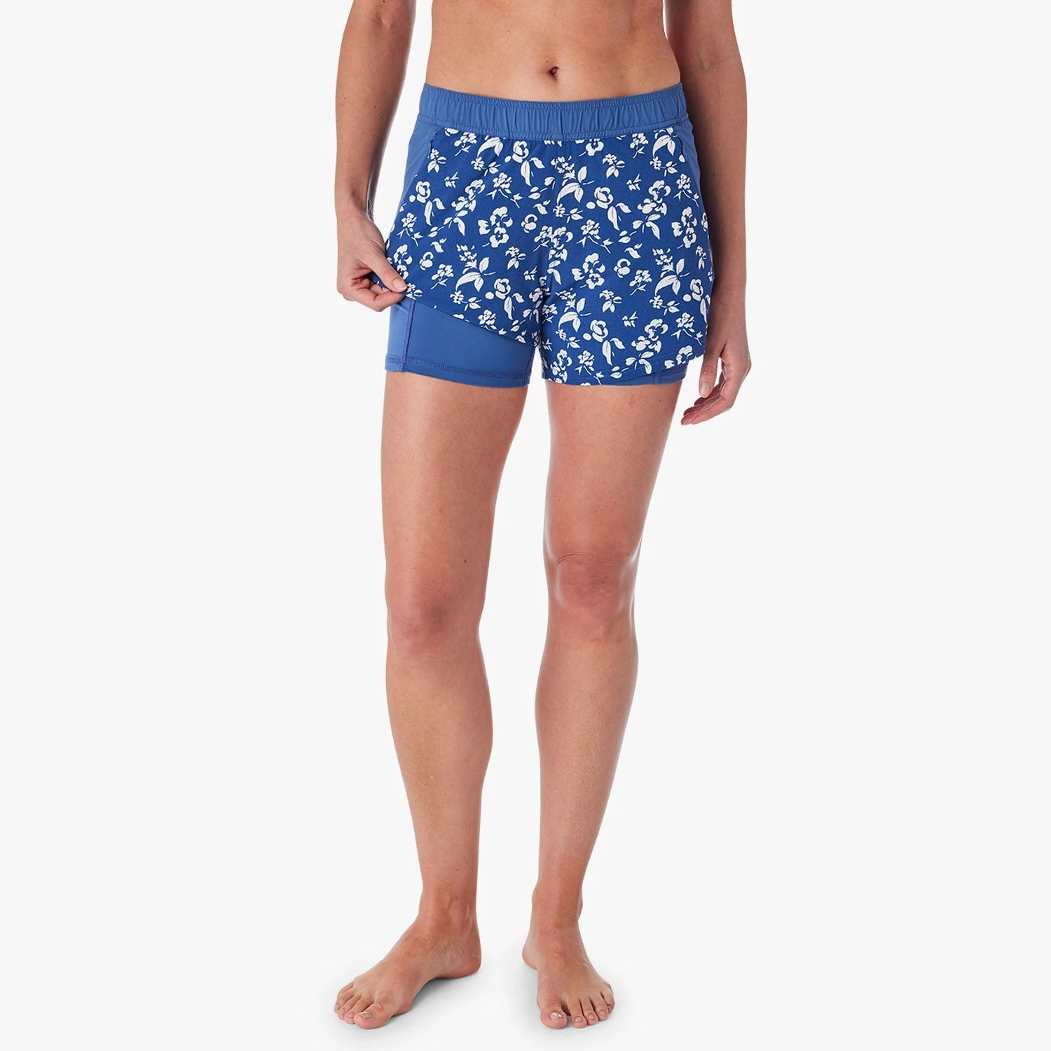 The Corliss Short | Navy Floral 5 The Corliss Short | Navy Floral - Image 5